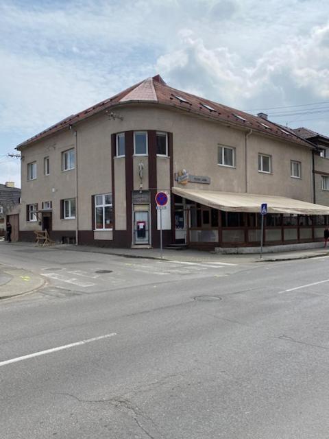 Laguna Ubytovanie 2 A Trenčín Exterior foto